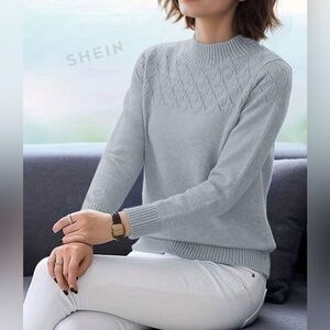 Small grey sweater round neck long sleeve mock neck